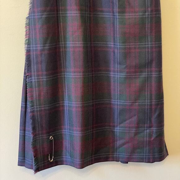 Hector Russell Small 26-28” waist tartan plaid pure wool kilt Scottish red blue - Picture 8 of 11